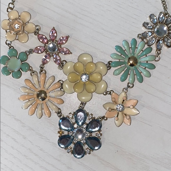 DONATING SOON Pastel Flower Forever 21 Necklace - Picture 2 of 2